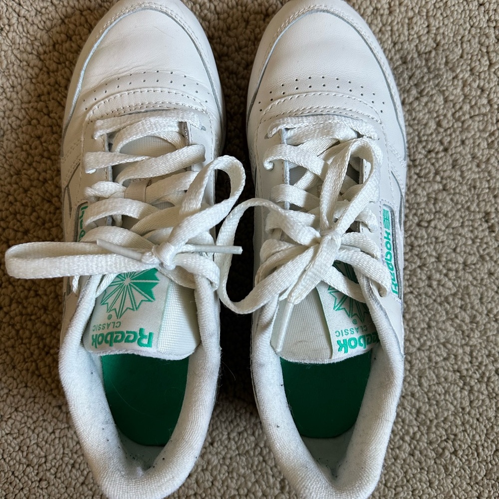 Reebok Classic Leather Women’s 6